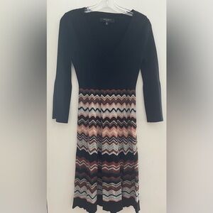 Nine West Women's Two-Tone Bell Sleeves V-Neck Knit Dress Size M